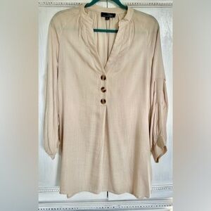 Suzanne Betro Blouse Size XL 100 % Rayon In Pristine Condition